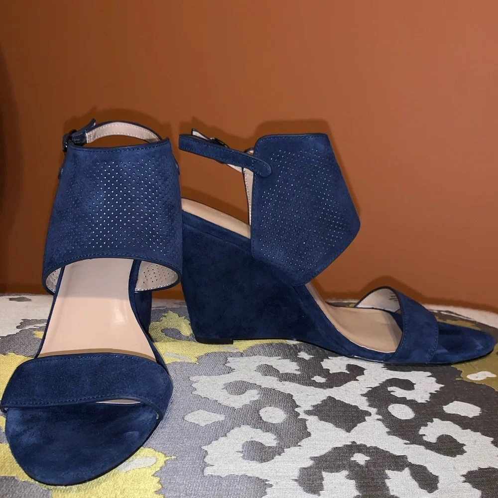 H by Halston Blue Suede Perforated Strappy Wedge Sandal 8M - Picture 5 of 6